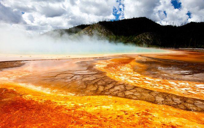 Yellowstone Earthquakes Reveal a Volcanic System Six Times Bigger Than We Thought