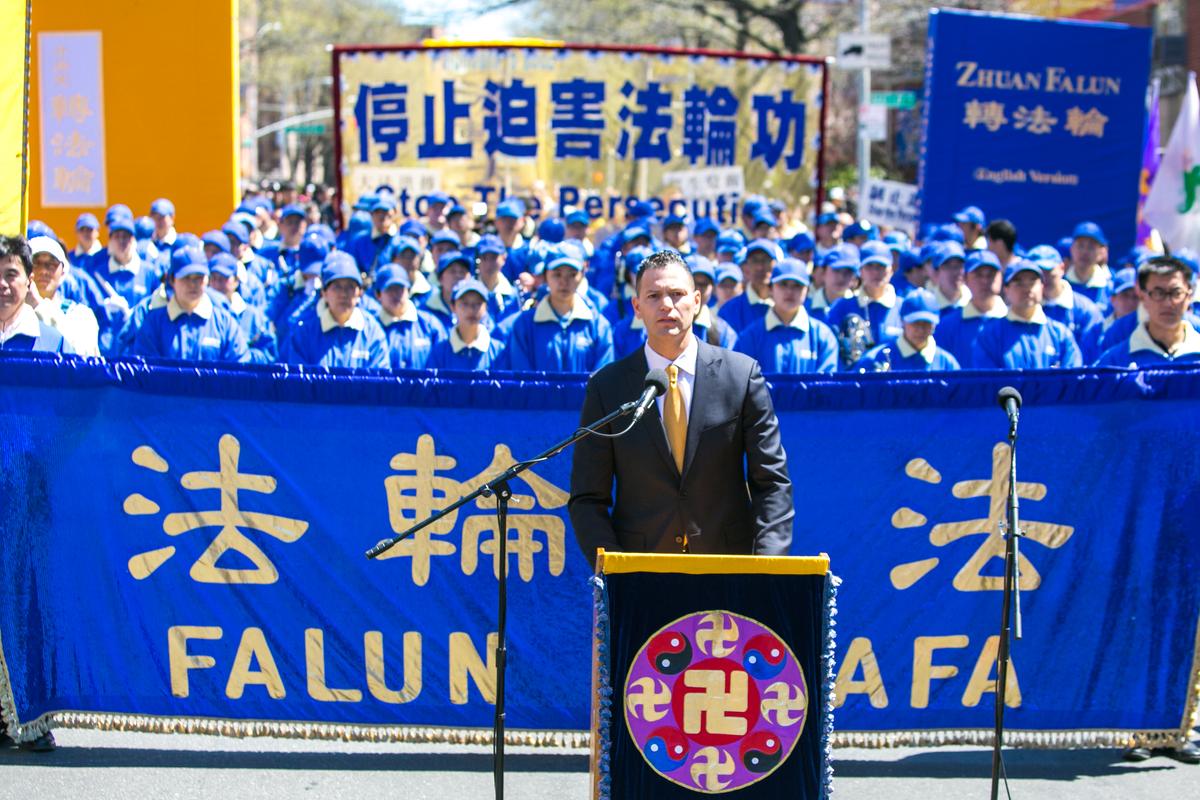 How Did Falun Gong Commemorate April 25 Worldwide?