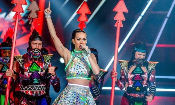 Katy Perry’s Taiwan Concert Costume Is Censored in China While Netizens Debate Ban