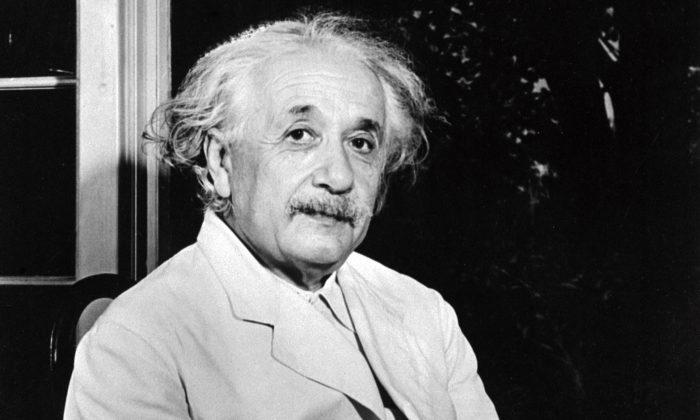 27 of Einstein’s Personal Letters Going on Auction Block