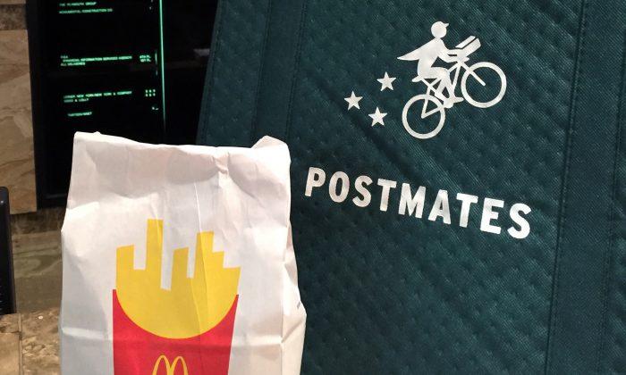 Fries at the Doorstep: Fast-Food Pushes Into Delivery