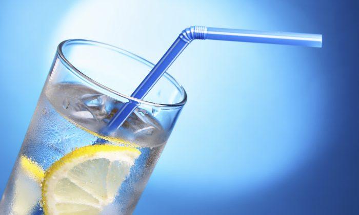 Will Lemon Water Erode Tooth Enamel?