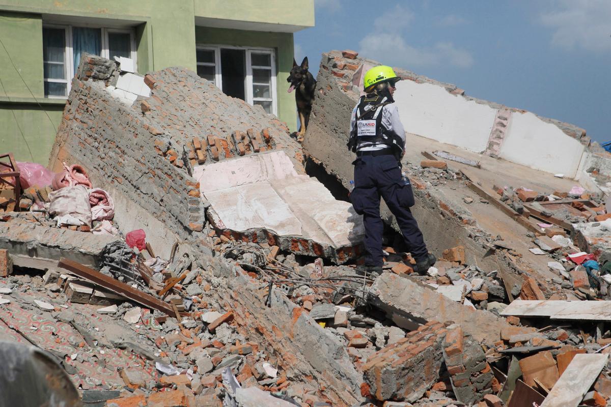 21 Dead, Dozens Missing as Landslide Buries Nepal Villages
