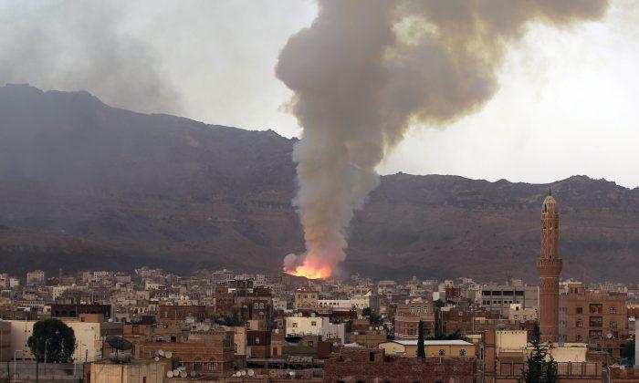 Saudi-Led Coalition Strikes Yemen’s Army HQ, Killing 22