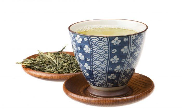 Japanese Study: Green Tea Extract Shows Promise for Chemo Patients