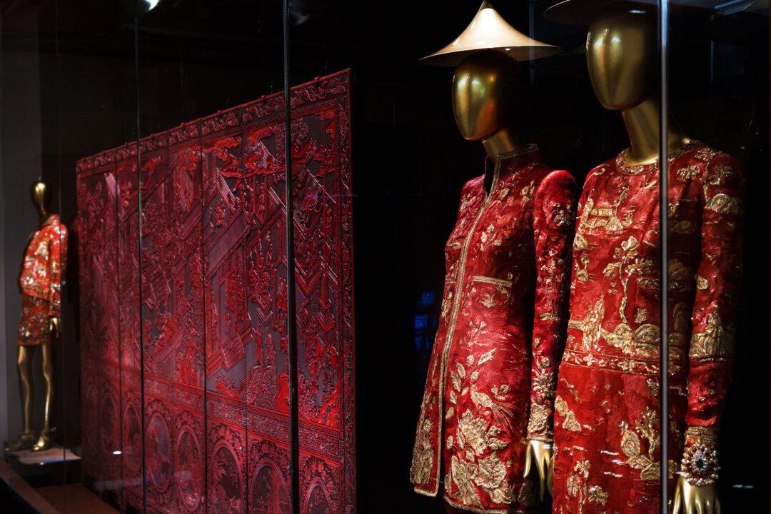 The Met’s Chinese Fashion Exhibit Neglects 94 Percent of Chinese Fashion