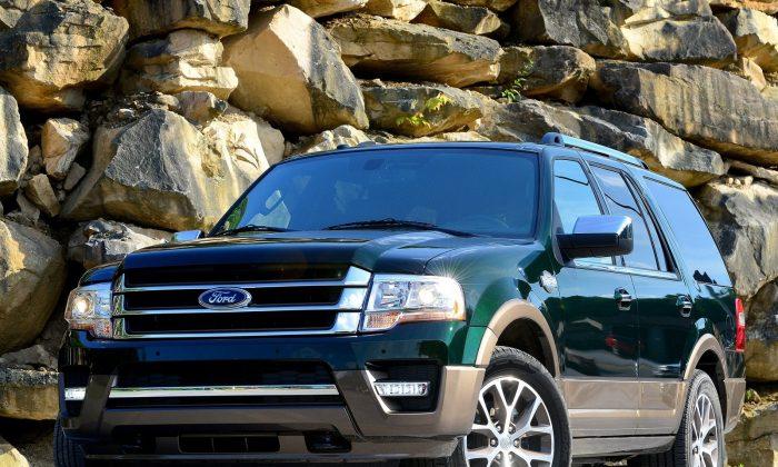 2015 Ford Expedition: Comfortable People Mover