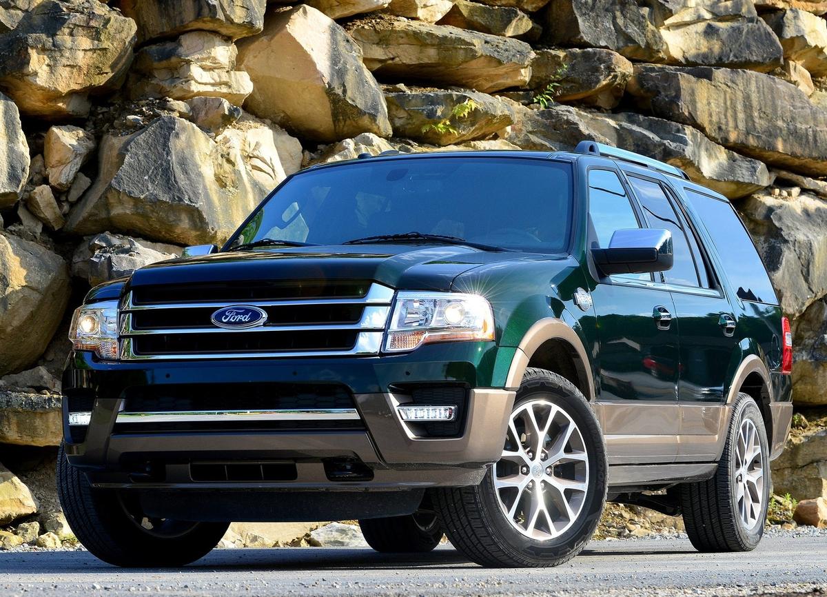 2015 Ford Expedition: Comfortable People Mover
