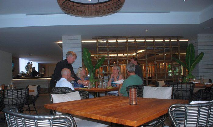 Oltremare Restaurant at Amara Cay Resort