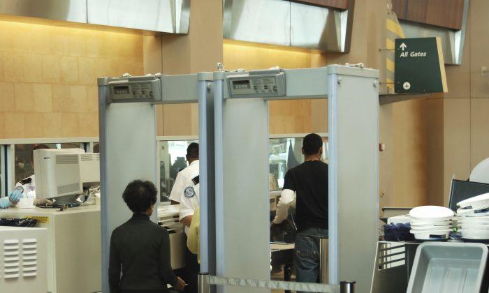 The Consummate Traveler – The Art of Getting Through Airport Security Lines Quickly