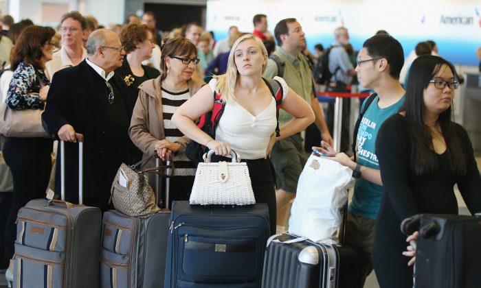 Airlines Try to Save Time With Speedier Boarding Process