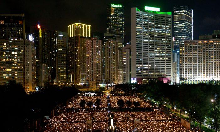 In Hong Kong, Tens of Thousands Remember Tiananmen Massacre