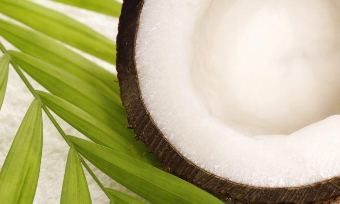 13 Evidence-Based Medicinal Properties of Coconut Oil