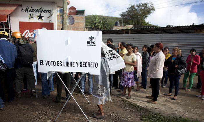 Mexico Midterm Elections Open Amid Fears of Violence