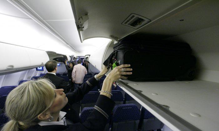 American Airlines Attendants Say Uniforms Are Making Them Sick, Want Full Recall