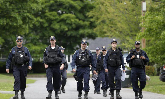 Search for Escaped Killers Enters Day 6, Expands to Vermont