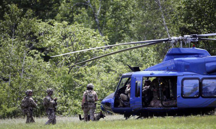 Police Look Into Possible Sightings of Escaped NY Inmates