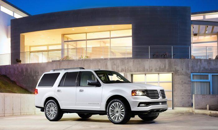 2015 Lincoln Navigator: Now with EcoBoost