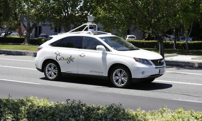 Google Hints at Goal to Roll Out Self-Driving Car by 2020