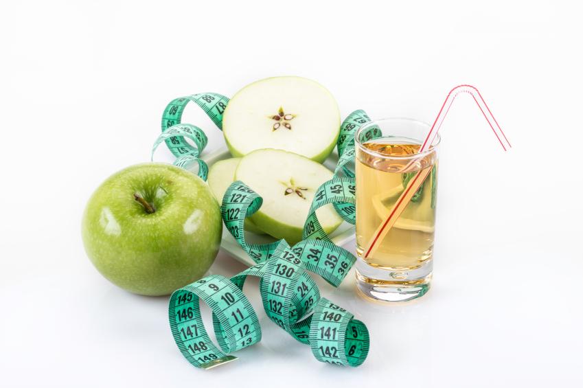 Researchers believe that cider vinegar has antiglycemic properties and plays a pivotal role in regulating sugar levels. (bbbrrn/iStock)