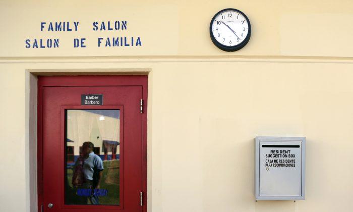 Feds Call for End of Long-Term Detention of Migrant Families