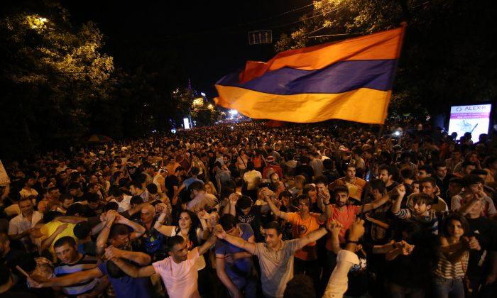Standoff in Armenia Continues, No End in Sight