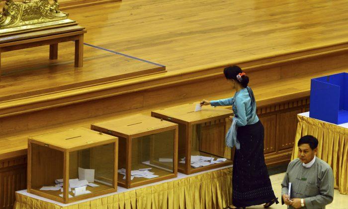 Burma’s Parliament Blocks Changes to Constitution