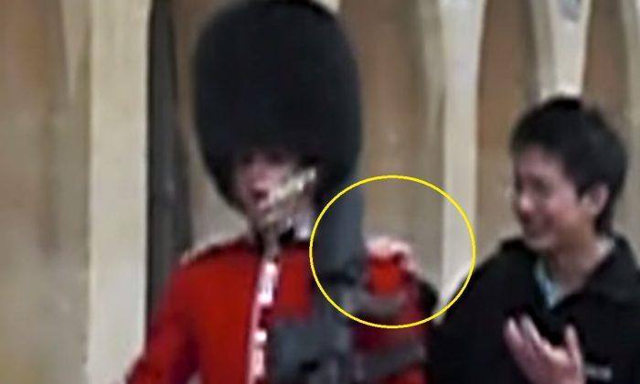 Clip: Don’t Touch the Queen’s Guard Soldiers Or Else