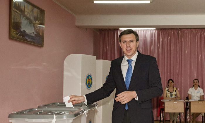 Moldovans Choose Between Russia, Europe in Local Elections