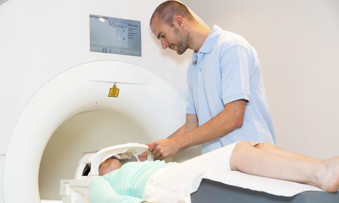Brain MRI Shows Acupuncture Relieves Migraines