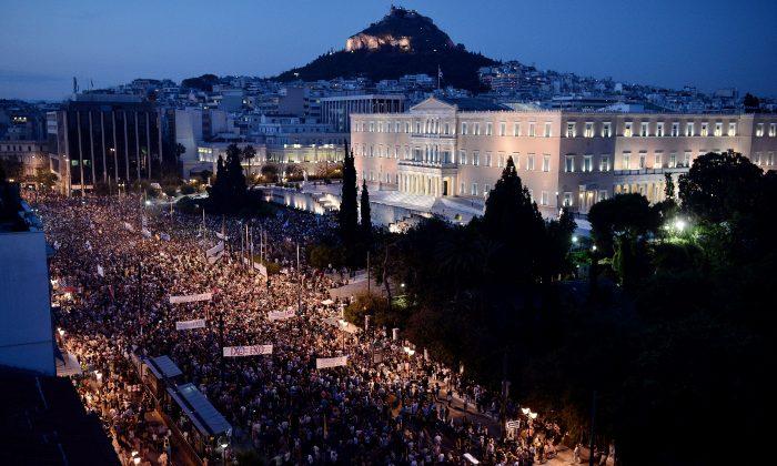 Greece in Crisis: Even If Grexit Is Averted, the Eurozone Needs a Fundamental Rethink