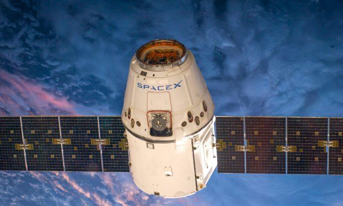 Elon Musk’s SpaceX to Send Ship to Mars by 2018