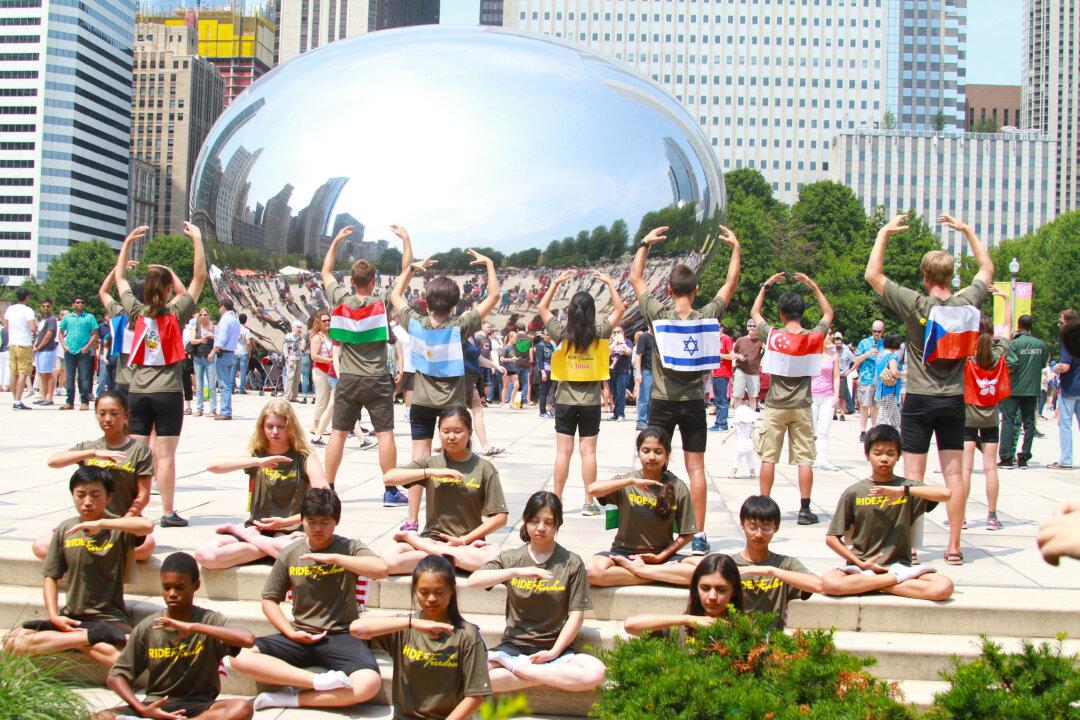 Ride2Freedom Rolls Into Chicago (Photo Gallery)