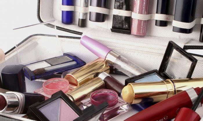 Fake Cosmetics on eBay and How to Avoid Getting Harmed