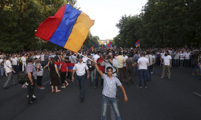 Armenian Police Disperse Protest After 2 Weeks