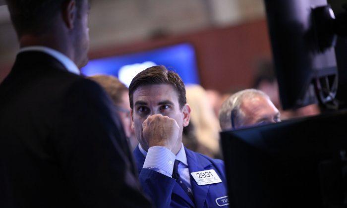 US Stocks Fall After Greek ‘No’ Vote; European Markets Sink