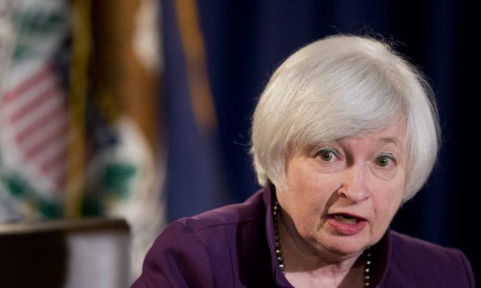 Yellen: Fed Still on Track to Raise Rates This Year