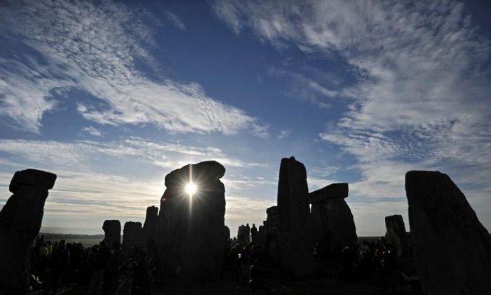 Source of Stonehenge’s First Circle Rocks Discovered