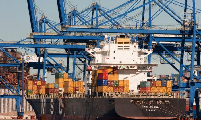 Port Strike Threatens East and Gulf Coasts