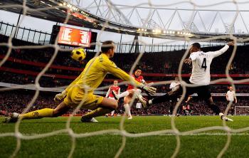Arsenal v Fulham: Arsenal Back on Top With 2-1 Win