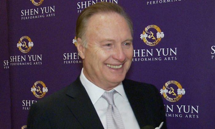 Stephen Norris Recommends Shen Yun to the Business Community