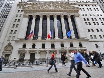 US Credit Rating Outlook Downgraded by S&P