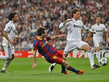 Messi’s Brilliance Wins Battle of the Bernabeu for Barcelona