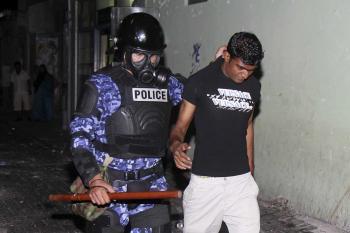 Police Break Up Maldives Protests
