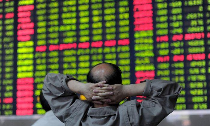 Shanghai Stock Market Shows No Ten-Year Gain