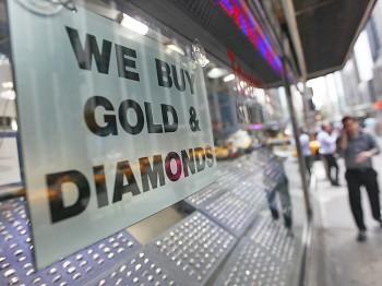 US Stocks Fall, Gold Soars
