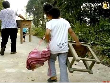 Students in Rural China Must Bring Own Desks to School