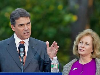 Rick Perry Declares His Presidential Candidacy