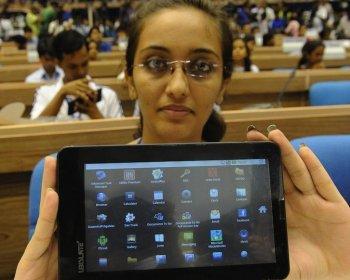 India Introduces Low-Cost Tablet Computer