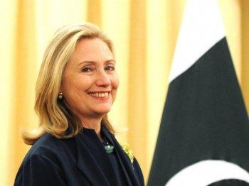 Clinton Presses Pakistan on Terrorism
